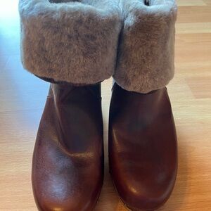 UGG Brown Boots with Fur Collar